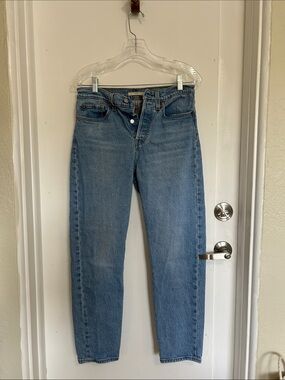 Levi's Light Blue Straight Leg Women's Jeans